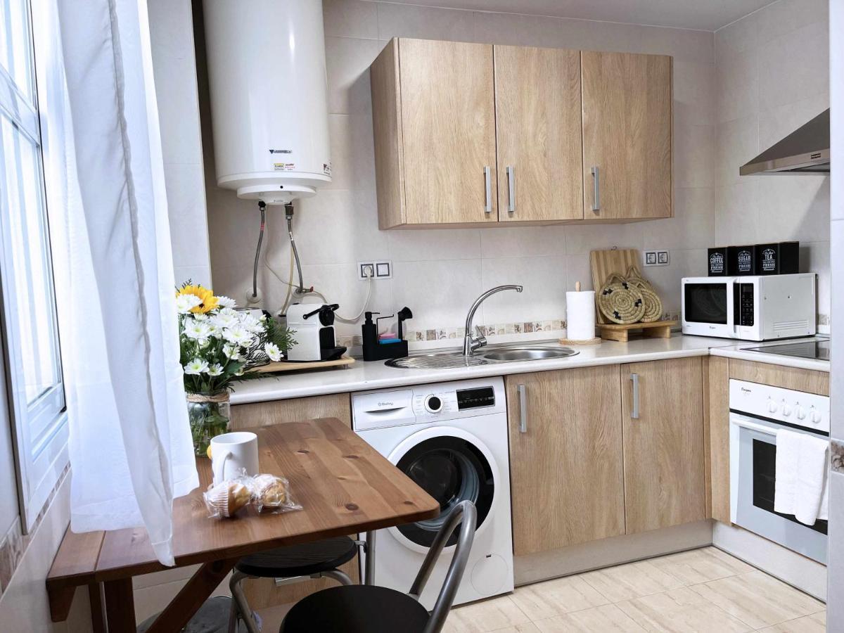 La Pereta Immaculate Quiet House Free Parking Daire Málaga Dış mekan fotoğraf